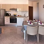 شقة Lidija